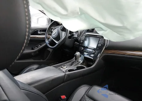 2016 Nissan Maxima 3.5 Platinum z USA, uszkodzony, nr VIN 1N4AA6AP6GC377320